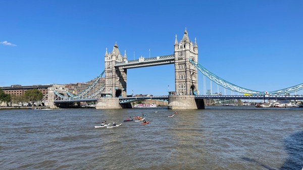 Tower bridge built in 1886