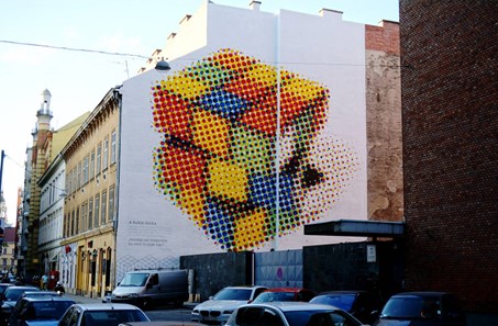 Street Art in downtown Budapest, Hungary, source: Neopaint Works