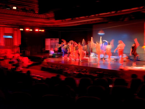 댄스트룹다 공연