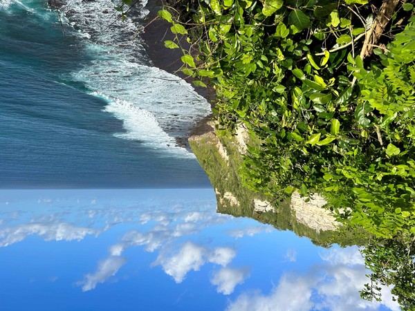 울루와투 사원의 빠삐용 언덕