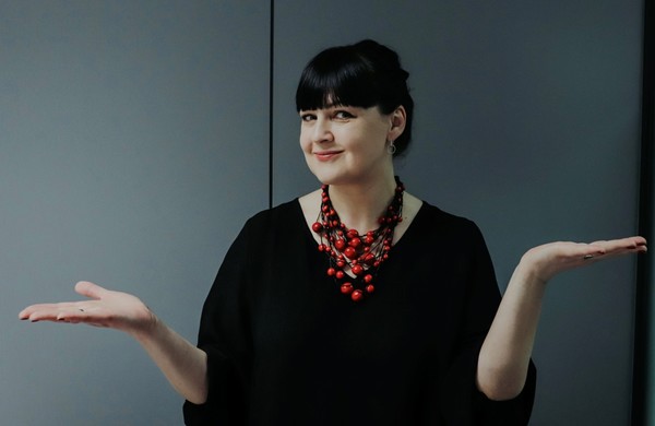 Olena Solovey conductor of the girls' choir Vognyk