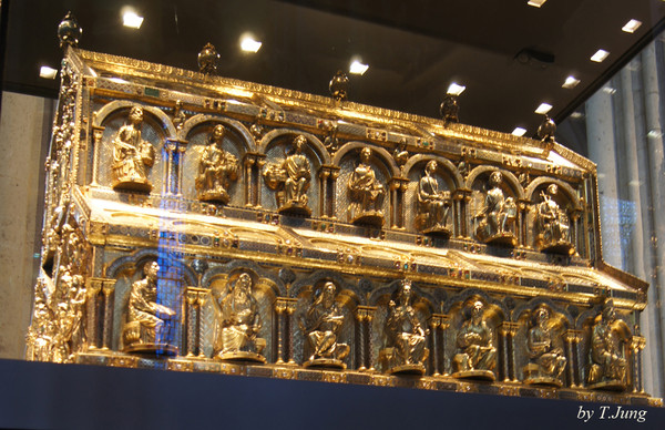 동방박사의 성골함