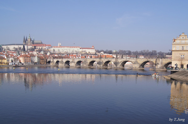 프라하 중심부를 흐르는 블타바 강