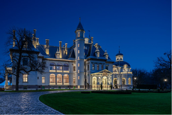 Schossberger Castle, Tura