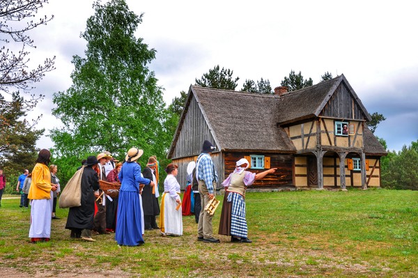 Ritual performance. Museum – Teodora and Izydor Gulgowski Kashubian Ethnographic Park in Wdzydze. Phot. Bartosz Stachowiak