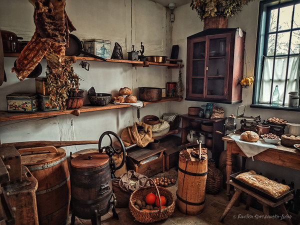 Manor house pantry 19th. Museum – Teodora and Izydor Gulgowski Kashubian Ethnographic Park in Wdzydze. Phot. Ewelina Karczewska - Luhm