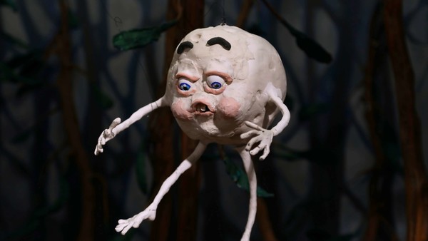 나탈리 뒤버그 & 한스 버그 A Pancake Moon, 스톱 모션 애니메이션, 영상, 음악 6분 14초 2022 © SONGEUN Art and Cultural Foundation and the Artist.All rights reserved. Courtesy of the artists, Lisson Gallery (London, Shanghai, Beijing, New York, East Hampton, Los Angeles); Gió Marconi (Milan); Tanya Bonakdar (New York, Los Angeles)