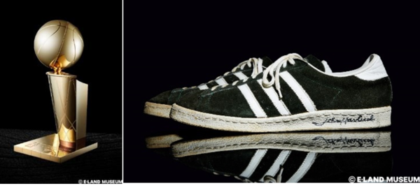 3관(스페셜관) 위대한 농구선수 75인 전(Basketball : The Greatest Players 75) : Photo ⓒE-LAND MUSEUM 시카고 불스 여섯 번의 우승을 기념하는 트로피(왼쪽)존 하블리첵(보스턴 셀틱스) 1976 우승시즌 NBA 파이널 6차전 실착 스니커(vs 피닉스 선즈)(오른쪽)