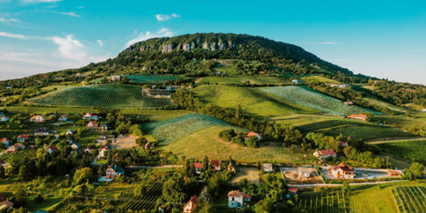 Balaton Wine Region - Badacsony Wine District 사진 출처: Wines of Hungary
