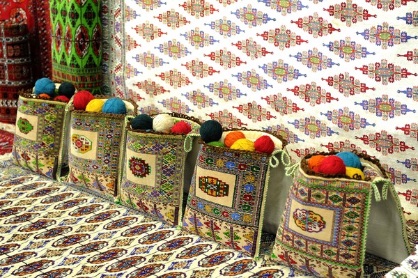 Ahalteke, ýomut, salyr, çowdur, ärsary gölli horjunlar