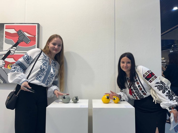 2024 어반 브레이크 전시회 / 소피아 빌라와 마리아 시소바