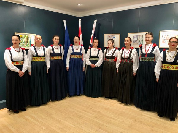 Women's klapa 'Cesarice' performance in London