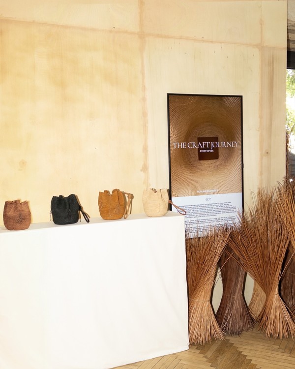 공예 여정 전시회 : THE CRAFT JOURNEY