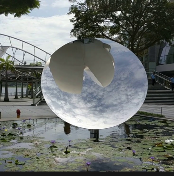 Singapore, Sky Mirror @Marina Bay Sands Science Art Museum