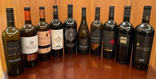 Bottles of Primitivo di Manduria. Credits: www.aislombardia.it