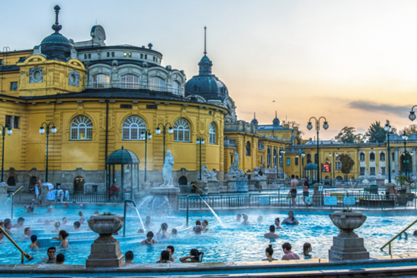 Széchenyi Bath Photo: Széchenyi Gyógyfürdő