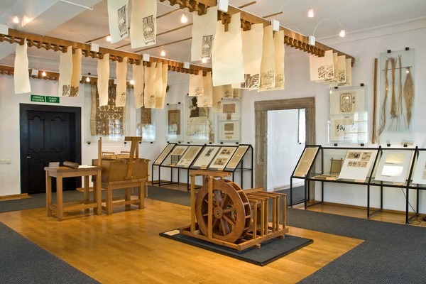 Exhibition in the Museum of Papermaking - History of paper and papermaking