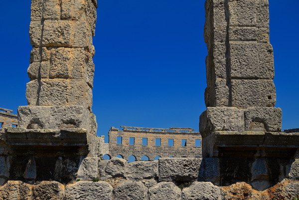 Arena as the Old Roman Architecture Masterwork (Kusen private collection)