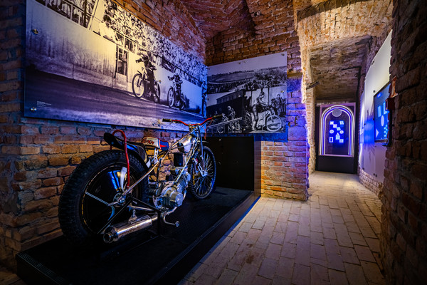 Motocykl Żużlowy na eskpozycji w Rzeszowskich Piwnicach