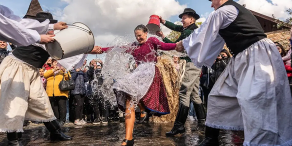 Easter sprinkling in Hollókő, UNESCO World Heritage site (Shutterstock)