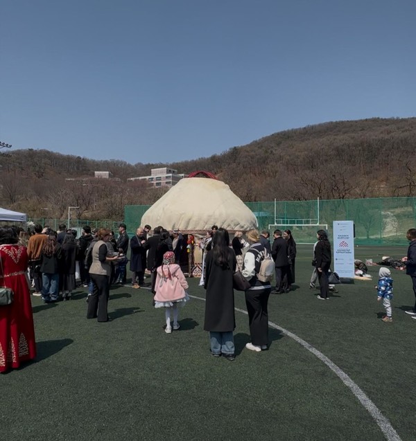 나우르즈 축제에서 선보인 전통 카자흐 유르트