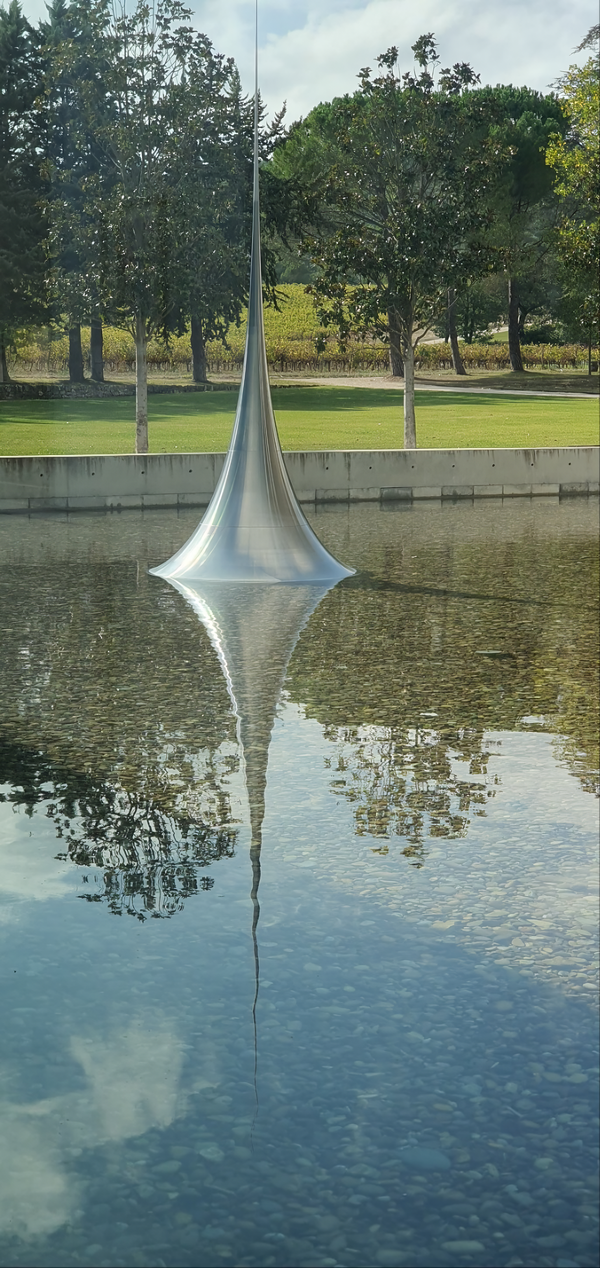 히로시 스기모토의 'Mathematical Model 012'