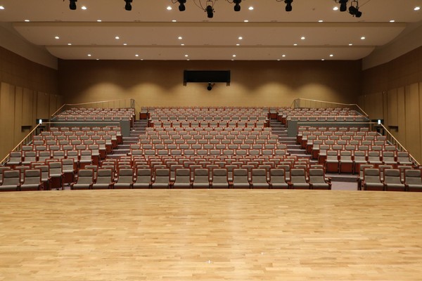 서초문화재단 반포심산아트홀 공연장 전경