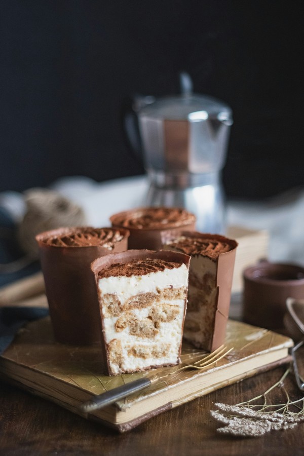 diliara-garifullina-tiramisu-unsplash
