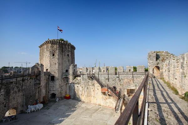 Kamerlengo in Trogir, by Denis Peros (CNTB)