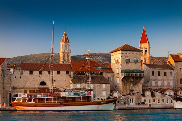 Trogir marina, by Zoran Jelaca (CNTB)