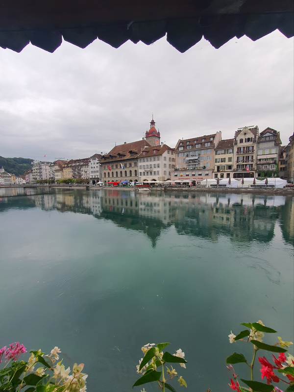 카펠교에서 바라본 구시가지