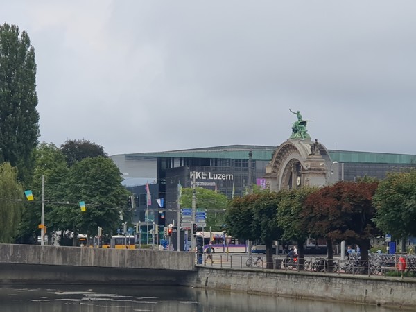 루체른 문화 컨벤션 센터와 루체른 역사