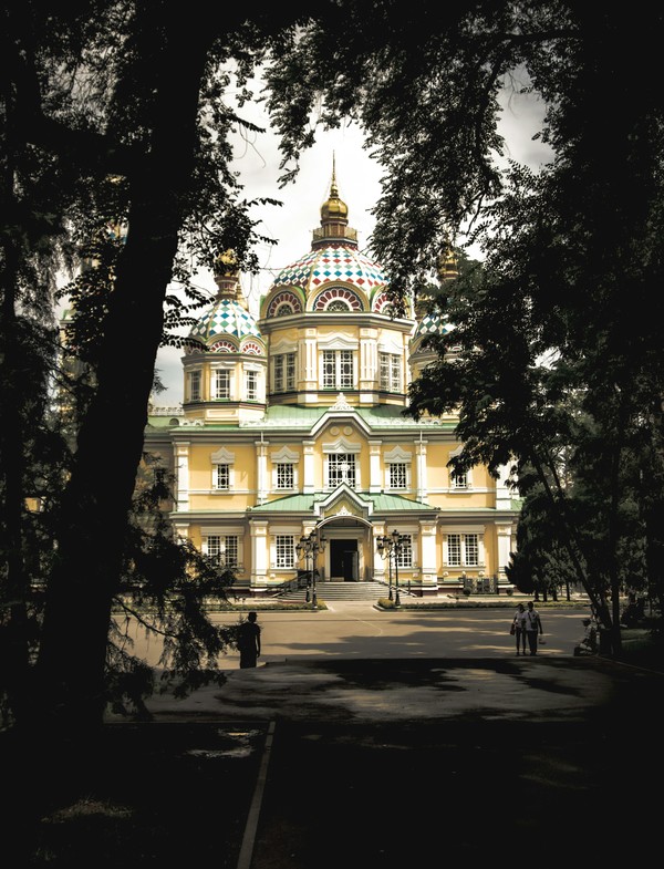michael-starkie-Zenkov Cathedral, Almaty-unsplash