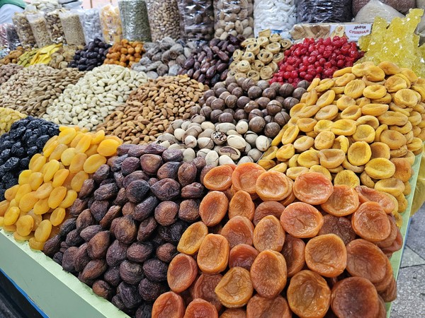 hasmik-ghazaryan-Almaty nut & dried fruit-unsplash