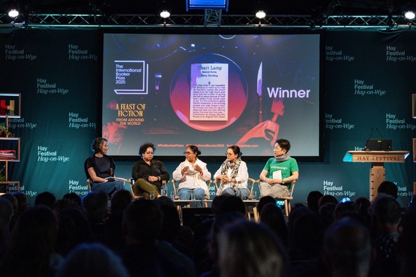 인터내셔널 부커상 수상자와의 대담 행사 모습_크레딧 Adam Tatton-Reid