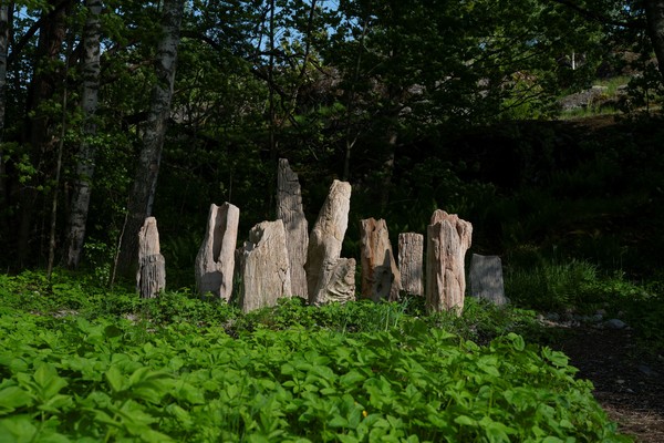 Hans Rosenström: Tidal Tears, 2025. Helsinki Biennial 8.6.–21.9.2025, Vallisaari Island. Photo by HAM / Helsinki Biennial / Sonja Hyytiäinen
