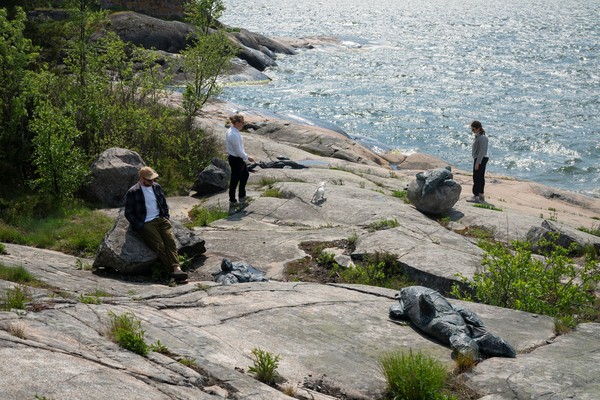 Sara Bjarland: Stranding, 2025. Helsinki Biennial 8.6.–21.9.2025, Vallisaari Island. Photo: HAM / Helsinki Biennial / Sonja Hyytiäinen