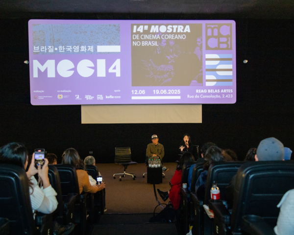 김지운 감독이 영화 ‘밀정’ 상영 후 대담회을 갖고 있다