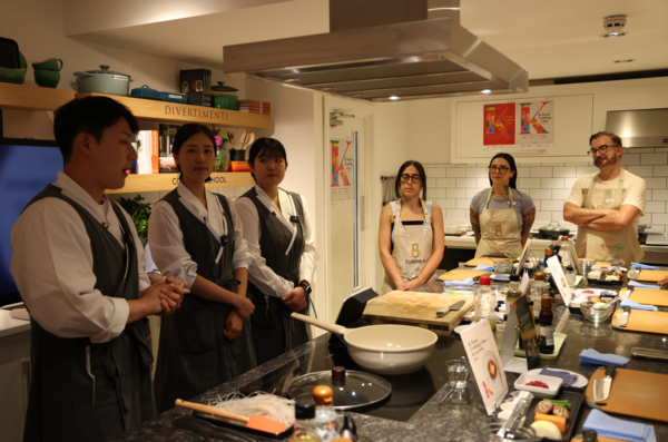 이경운, 이연주, 최수빈 셰프 쿠킹 클래스 진행 모습