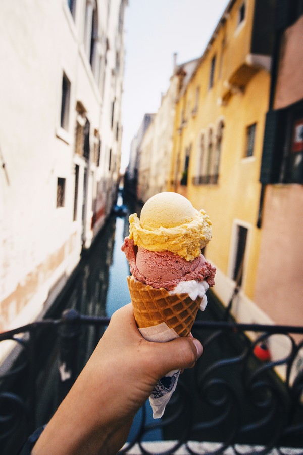 daniel-gomez--gelato-unsplash