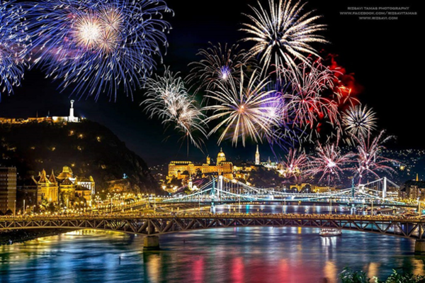 Fireworks in Budapest on August 20  (Rizsavi Tamás)