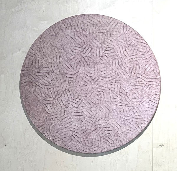 이동재, skin 한지에 오배자 채색 90 x 90cm 2025