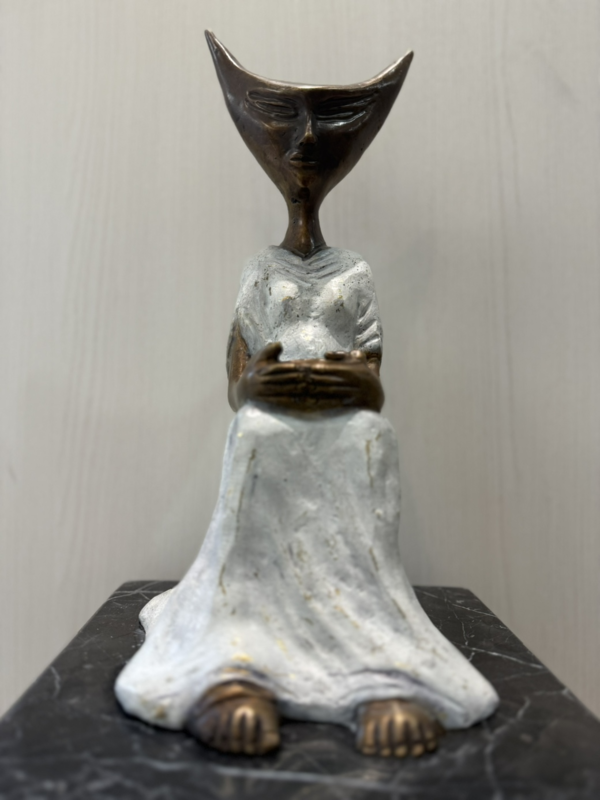 Leonora Carrington “La Inventora del Atole” 130×60×80cm Bronce a la cera perdida2011
