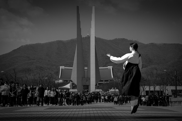 ‘독립기념관’, 천안, 2025. Archival pigment print on photo paper, 90×60cm.