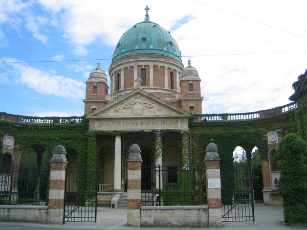 Mirogoj entrance gate