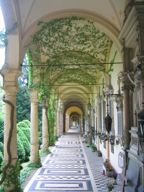Mirogoj Arcade