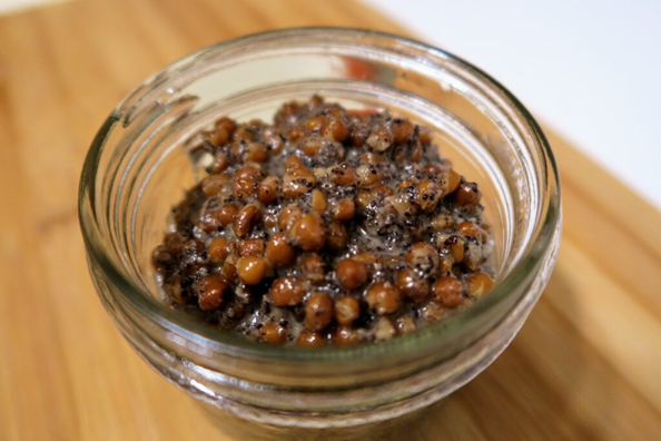 쿠탸 : 스비아타 베체리아(Sviata Vecheria)"에서 가장 먼저 상에 오르는 음식