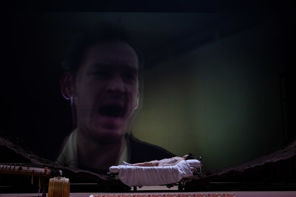 율리우시 스워바츠키 극장에서 열린 연극 '채식주의자'의 초연 사진, 사진제공: Joanna Siwiec & Bartek Barczyk