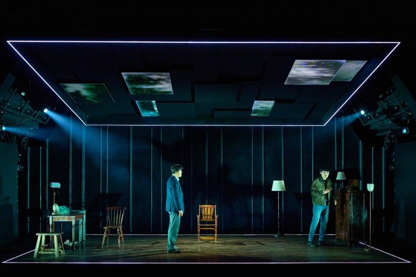 (뮤지컬 '캐빈' 공연사진. 제공 이모셔널씨어터)