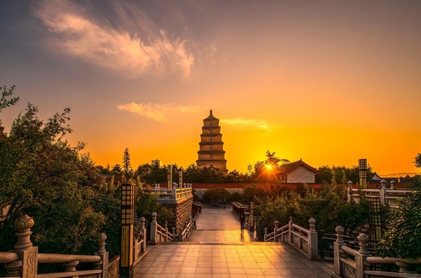 千年古塔大雁塔日出  천년고탑 대연탑의 일출 ⓒ산시성문화관광청 제공